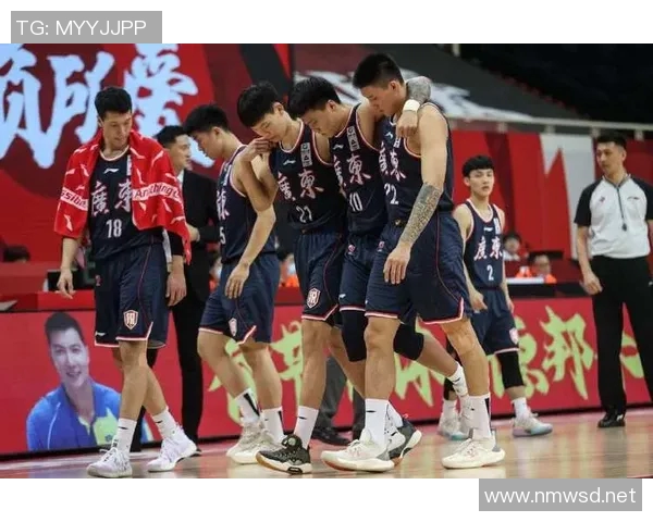 重庆篮球队战术分析与对手战术对比深度剖析 重庆篮球队战术分析与对手战术对比深度剖析